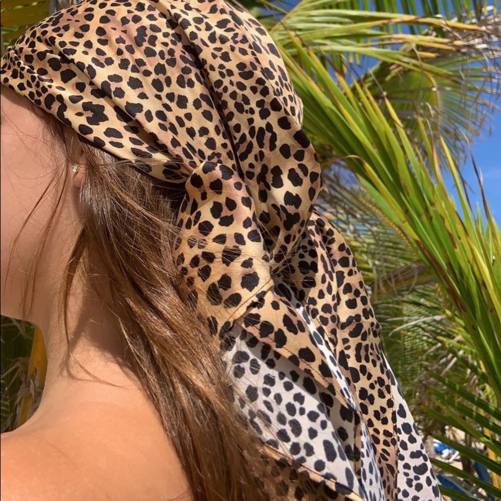 Très Silk - 100% Natural Mulberry Silk Large Scarves/Shawls